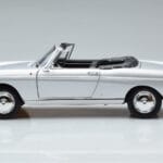 Peugeot 404 Cabriolet Silver Norev 1:18 - image 5 of 8