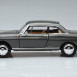 Peugeot 404 Coupe Graphite Grey Norev 1:18 - image 4 of 7