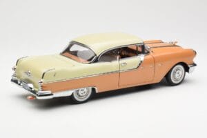 Pontiac Star Chief Hardtop Red White Sun Star 1:18 5043 Diecast — photo 3 of 8