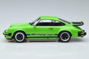 Porsche 911 3.2 Carrera Lime Green GT Spirit 1:18 GT740 Resin — photo 3 of 6