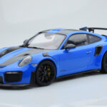 Porsche 911 GT2 RS 991.2 Weissach Package Blue Black Magnesium Wheels Minichamps 1:18