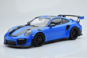 Porsche 911 GT2 RS 991.2 Weissach Package Blue Black Magnesium Wheels Minichamps 1:18 153068316
