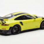 Porsche 911 991.2 GT2 RS Light Green With Black Magnesium Wheels Minichamps 1:18 - image 2 of 6