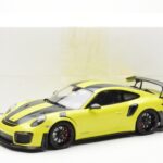 Porsche 911 991.2 GT2 RS Light Green With Black Magnesium Wheels Minichamps 1:18 - image 6 of 6