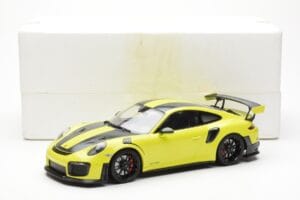 Porsche 911 991.2 GT2 RS Light Green With Black Magnesium Wheels Minichamps 1:18 155068300 Diecast — photo 6 of 6
