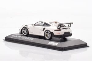 Porsche 911 991.2 GT2 RS White Minichamps 1:43 CA04318004 Diecast — photo 3 of 4
