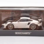 Porsche 911 991.2 GT2 RS White Minichamps 1:43 - image 4 of 4