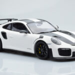 Porsche 911 GT2 RS 991.2 Weissach Package White Black Magnesium Wheels Minichamps 1:18 - image 4 of 6