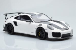Porsche 911 GT2 RS 991.2 Weissach Package White Black Magnesium Wheels Minichamps 1:18 153068309 Diecast — photo 4 of 6