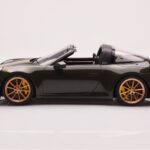 Porsche 911 992 Targa 4S Olive Green GT Spirit 1:18 - image 3 of 6