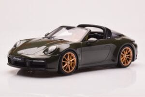 Porsche 911 992 Targa 4S Olive Green GT Spirit 1:18 GT438