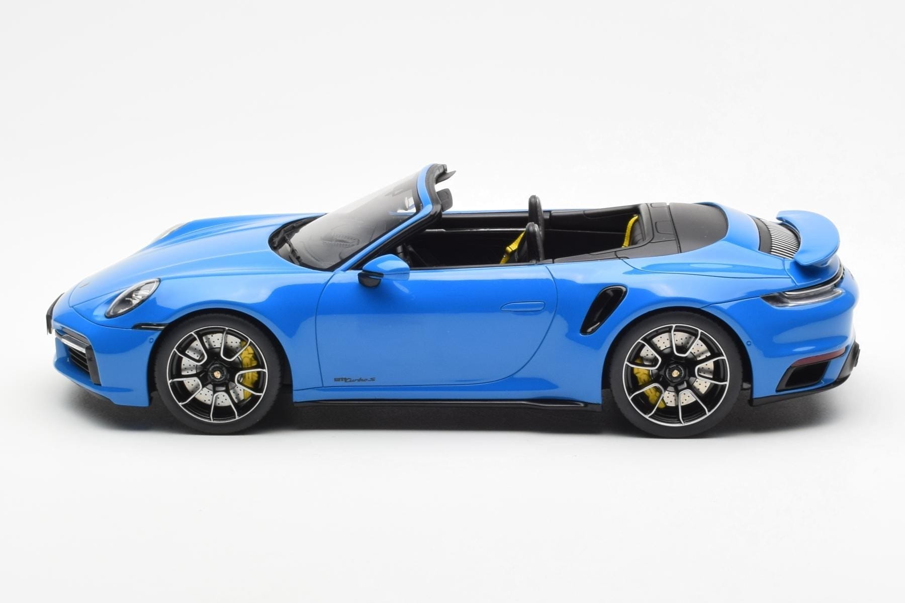 Porsche 911 992 Turbo S Shark Blue GT Spirit 1:18 GT441 Resin — photo 3 of 6