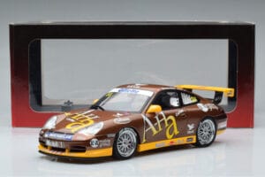 Porsche 911 996 GT3 Cup M. Marsh Carrera Cup Asia Winner 2004 AUTOart 1:18 80489 Diecast — photo 7 of 7