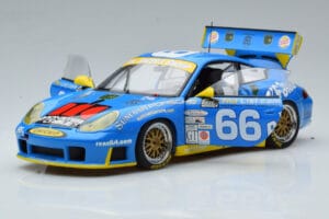 Porsche 911 996 GT3 R #6 24 Hours of Daytona GT Class Winner 2002 AUTOart 1:18 80273 Diecast — photo 2 of 7