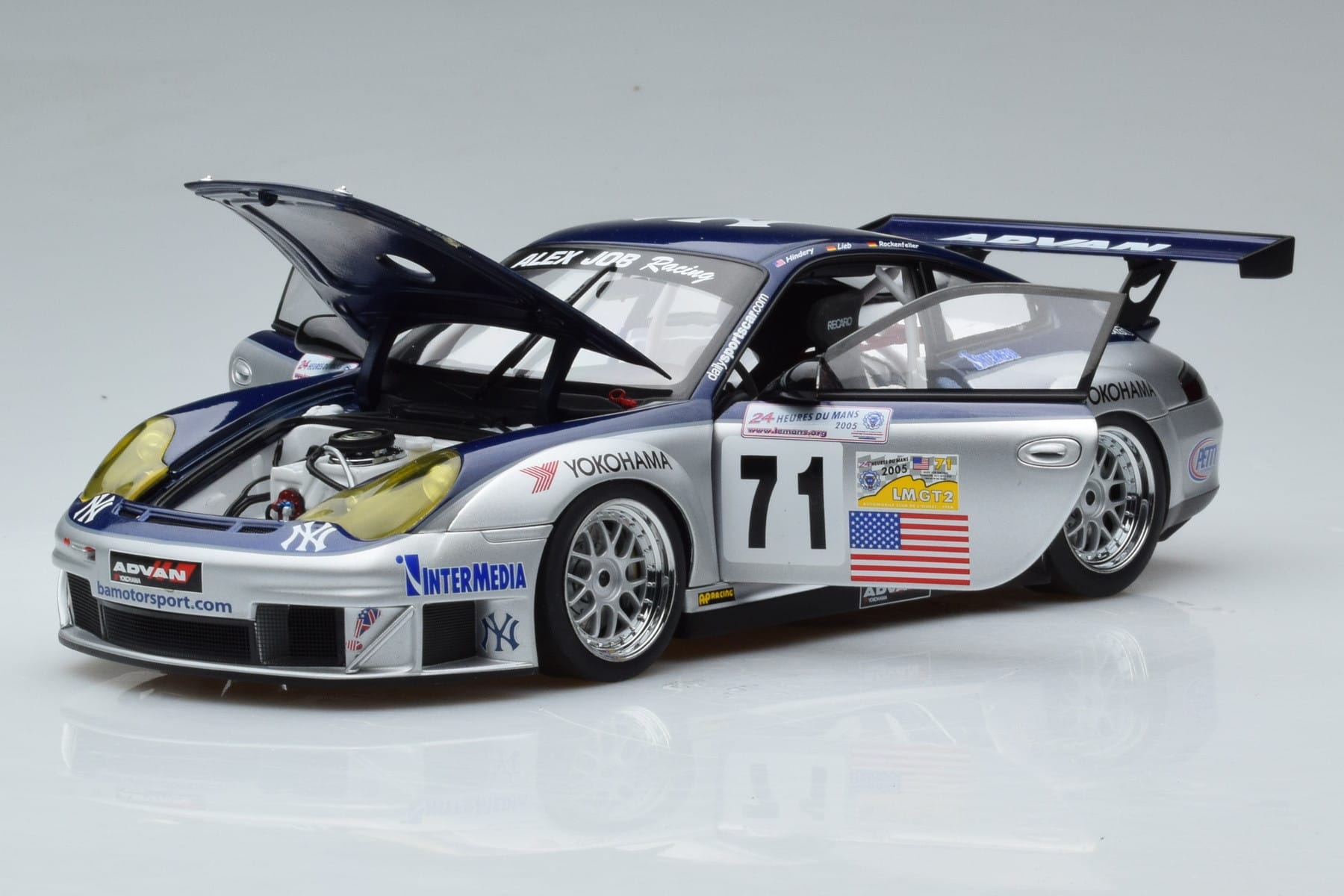Porsche 911 996 GT3 RSR #71 A. Job 2005 AUTOart 1:18 80583 Diecast — photo 2 of 7