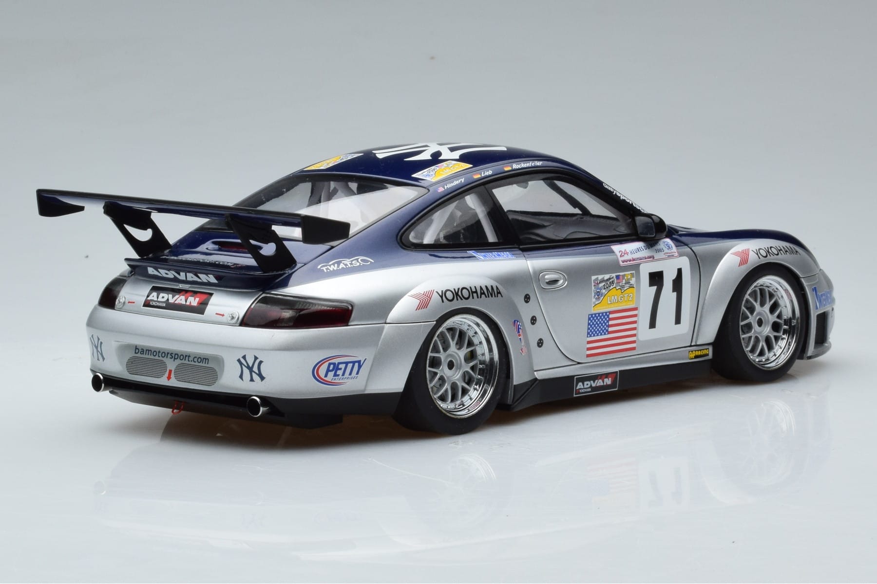 Porsche 911 996 GT3 RSR #71 A. Job 2005 AUTOart 1:18 80583 Diecast — photo 3 of 7