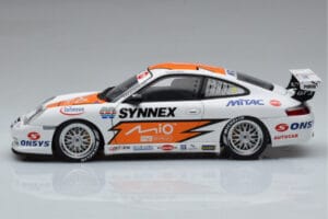 Porsche 911 996 GT3 R #1 C. Kwan Carrera Cup Asia 2004 AUTOart 1:18 80487 Diecast — photo 4 of 7