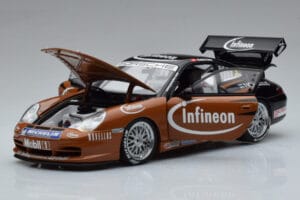 Porsche 911 996 GT3 R #2 S. Miau Carrera Cup Asia 2004 AUTOart 1:18 80488 Diecast — photo 2 of 7