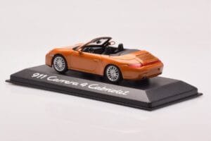 Porsche 911 997 Carrera 4 Cabriolet Orange Metallic Minichamps 1:43 WAP02001618 Diecast — photo 3 of 4