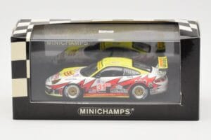 Porsche 911 997 GT3 RSR #31 J. Bergmeister / P. Long / L. Luhr 12 Hours of Sebring Class Winners 2005 Minichamps 1:43 4000564 — photo 4 of 4
