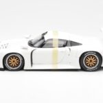 Porsche 911 GT1 White UT Models 1:18 - image 3 of 6