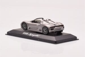 Porsche 918 Spyder Grey Metallic Minichamps 1:43 WAP0201910B Diecast — photo 3 of 4
