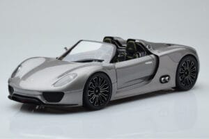 Porsche 918 Spyder Prototype Grey Metallic Minichamps 1:18 110060030