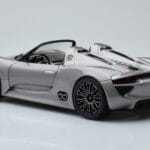 Porsche 918 Spyder Prototype Grey Metallic Minichamps 1:18 - image 5 of 7