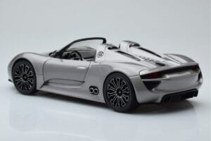 Porsche 918 Spyder Prototype Grey Metallic Minichamps 1:18 110060030 Diecast — photo 5 of 7