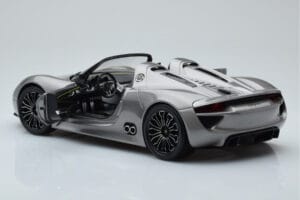 Porsche 918 Spyder Prototype Grey Metallic Minichamps 1:18 110060030 Diecast — photo 6 of 7