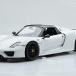 Porsche 918 Spyder Weissach Package White With Black Wheels Minichamps 1:18 - image 4 of 9