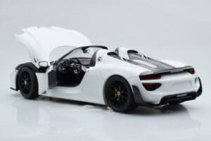 Porsche 918 Spyder Weissach Package White With Black Wheels Minichamps 1:18 113062443 Diecast — photo 6 of 9