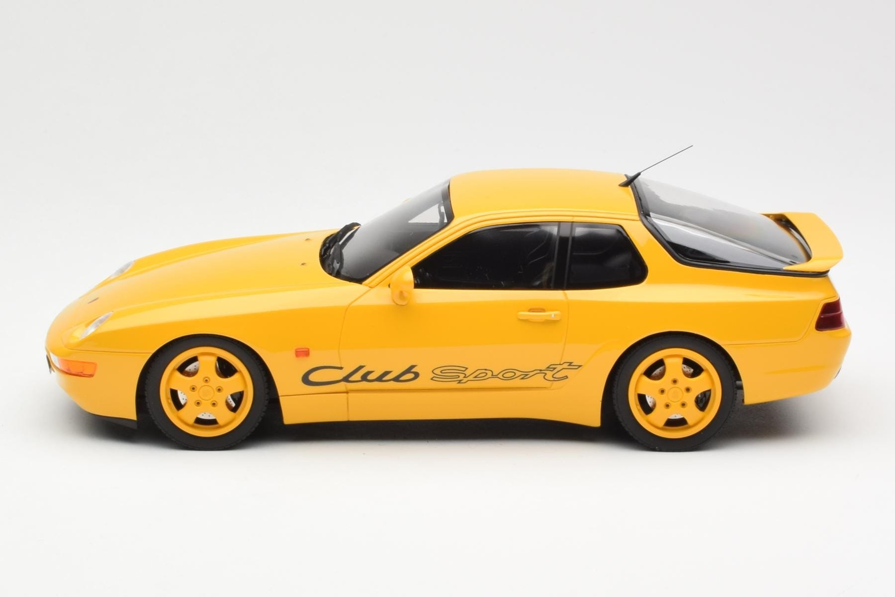 Porsche 968 Clubsport Yellow GT Spirit 1:18 GT129 Resin — photo 3 of 6