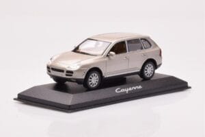 Porsche Cayenne 9PA Beige Minichamps 1:43 WAPC2000513 Diecast — photo 2 of 4