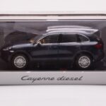 Porsche Cayenne 9PA Diesel Dark Blue Minichamps 1:43 - image 4 of 4