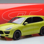 Porsche Cayenne GTS 92A Peridot Green GT Spirit 1:18 - image 6 of 6