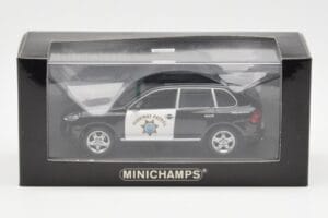 Porsche Cayenne 9PA Highway Patrol Minichamps 1:43 400066291 Diecast — photo 4 of 4