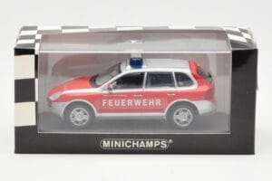 Porsche Cayenne S Feuerwehr Minichamps 1:43 WAPC02060116 Diecast — photo 4 of 4