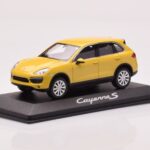 Porsche Cayenne 92A Sand Yellow Minichamps 1:43 - image 2 of 4