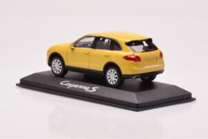 Porsche Cayenne 92A Sand Yellow Minichamps 1:43 WAP0200060B Diecast — photo 3 of 4