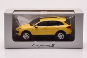 Porsche Cayenne 92A Sand Yellow Minichamps 1:43 WAP0200060B Diecast — photo 4 of 4