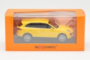 Porsche Cayenne 92A Yellow MaxiChamps 1:43 940063201 Diecast — photo 4 of 4