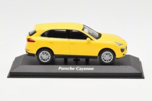Porsche Cayenne 92A Yellow MaxiChamps 1:43