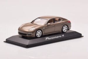 Porsche Panamera 970 4 Beige Metallic Minichamps 1:43 WAP02000319 Diecast — photo 2 of 4
