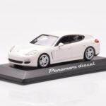 Porsche Panamera 970 Diesel Carrara White Minichamps 1:43 - image 2 of 4