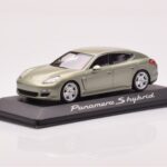 Porsche Panamera 970 S Hybrid Critall Green Minichamps 1:43 - image 2 of 4