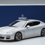 Porsche Panamera 970 Turbo Silver Norev 1:18 - image 7 of 7