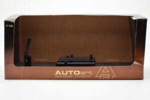 Range Rover P38 4.6 HSE Black Metallic AUTOart 1:18 70017 Diecast — photo 3 of 9