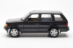 Range Rover P38 4.6 HSE Black Metallic AUTOart 1:18 70017 Diecast — photo 4 of 9