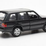 Range Rover P38 4.6 HSE Black Metallic AUTOart 1:18 - image 6 of 9